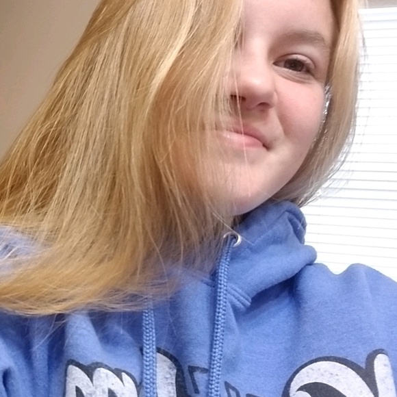 Profile Picture of Nicole Remley (@remley1520) on Poshmark