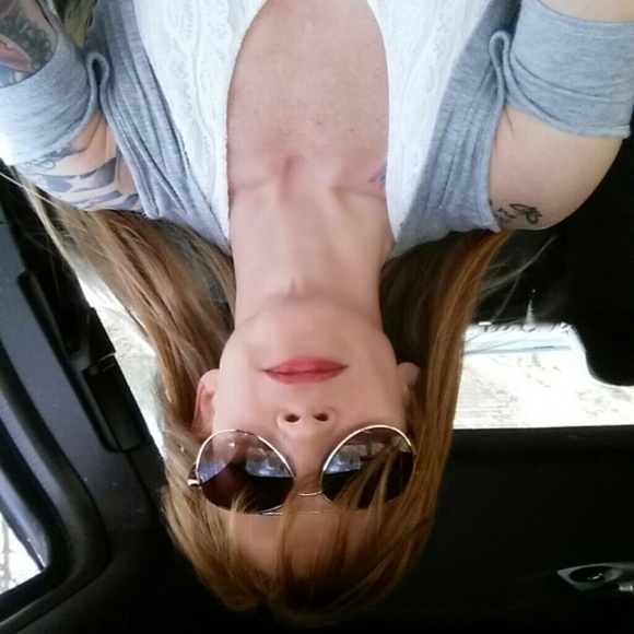 Profile Picture of Christa Benzel (@chrissyb72) on Poshmark