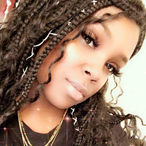 Profile Picture of Destiny Sharper (@7destiny) on Poshmark