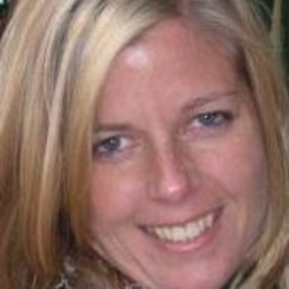 Profile Picture of Nancy Romanowich mcconkey (@nancyromanowich) on Poshmark
