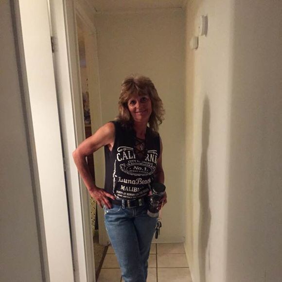 Profile Picture of Kimberly Hilthon (@kdhilthon64) on Poshmark