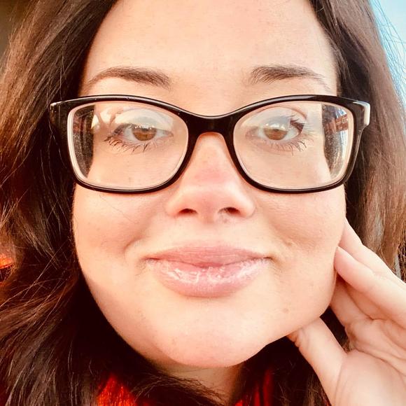 Profile Picture of Amanda Carmichael (@amandacarmic319) on Poshmark