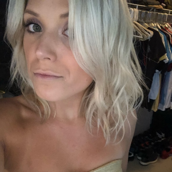 Profile Picture of Chantelle Mcgunnigle (@chantierose) on Poshmark