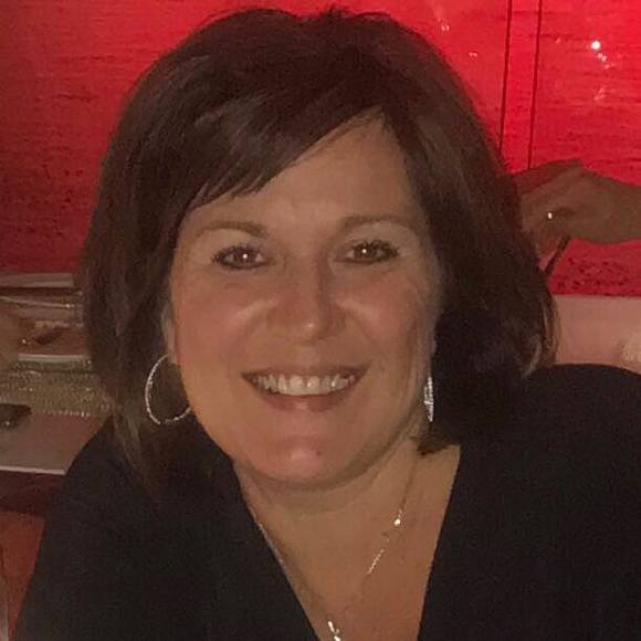 Profile Picture of Lisa Equizi langer (@lisalanger15) on Poshmark