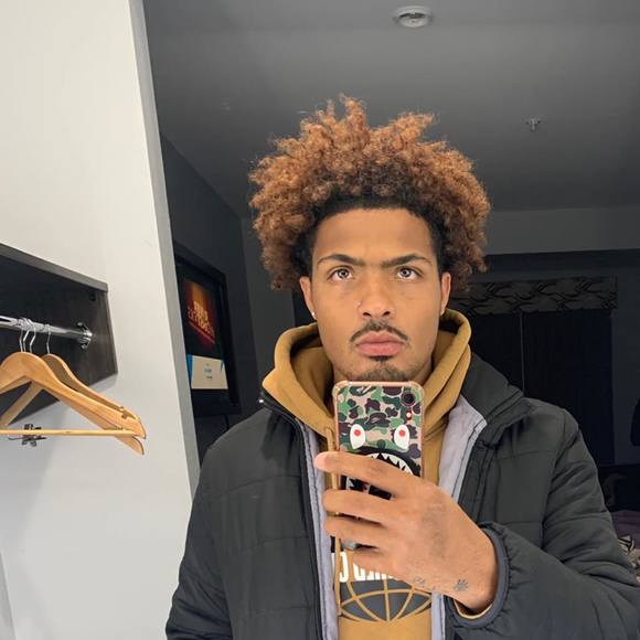 Profile Picture of Nicholas Thomas (@7enteen38) on Poshmark