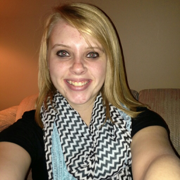 Jessica Bressler - Poshmark Profile Picture of Jessica Bressler (@jduffie) on Poshmark