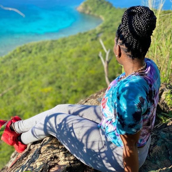 Profile Picture of Harmony Bedminster (@bedmin) on Poshmark