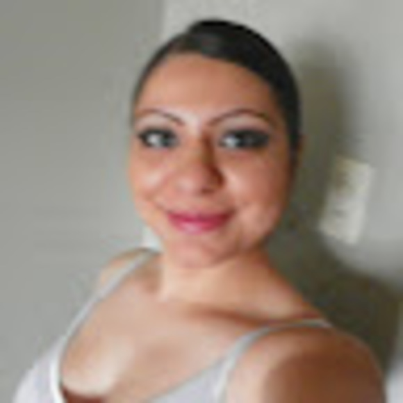 Profile Picture of Selene Ramos (@sillehmermaid) on Poshmark