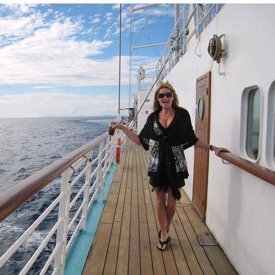 Profile Picture of Liz Kenny (@lizkenny2000) on Twitter