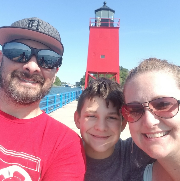 Profile Picture of John Silvas (@johnsilvas) on Poshmark