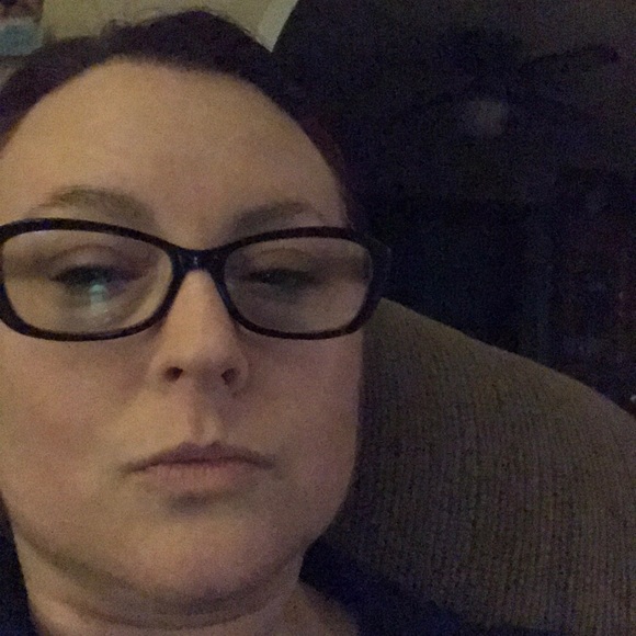 Profile Picture of Krystal Hickox (@khickox3) on Poshmark