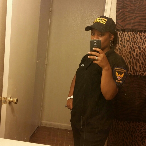 Profile Picture of Starla Hendrix (@starla88) on Poshmark