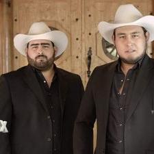Profile Picture of Luis Y Julian JR (@LuisYJulianJR) on Twitter