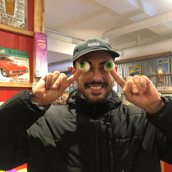 Brad Bridges - Poshmark Profile Picture of Brad Bridges (@bradbridges1) on Poshmark