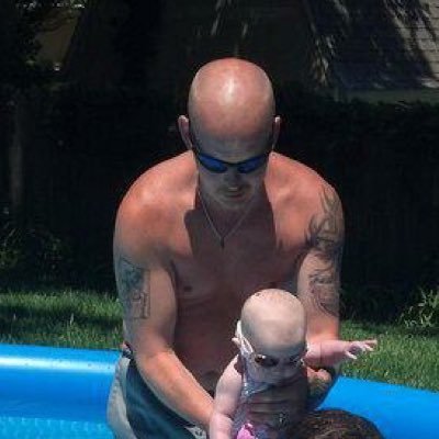 Profile Picture of Travis Schemmel (@Stayoutoftroub) on Twitter