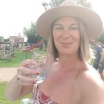 Profile Picture of paula Byrne (@oirishbird) on Instagram