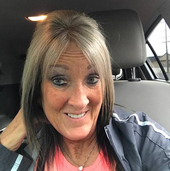 Profile Picture of Jodi James (@jodijames21) on Poshmark