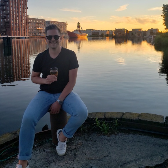 Profile Picture of Mark Patterson (@markpatterson88) on Poshmark