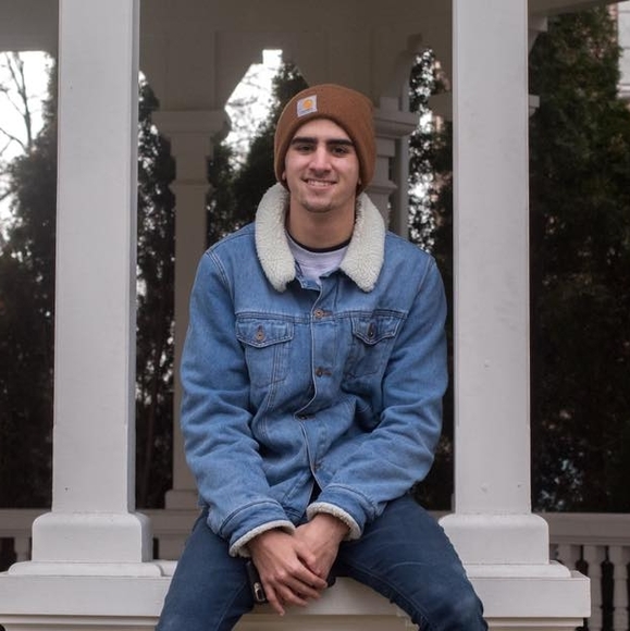 Profile Picture of Ben Grenert (@benstongrenston) on Poshmark