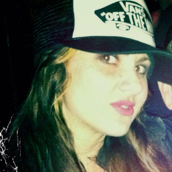 Profile Picture of Tehani Walkowski (@1tehani) on Poshmark