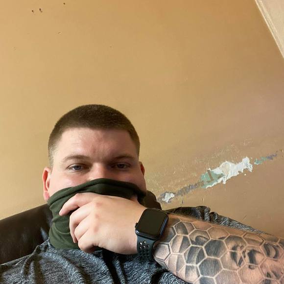 Profile Picture of James Sheedy (@jamessheedy94) on Poshmark