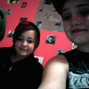 Profile Picture of Leah Nicole (@leahsykes7) on Myspace