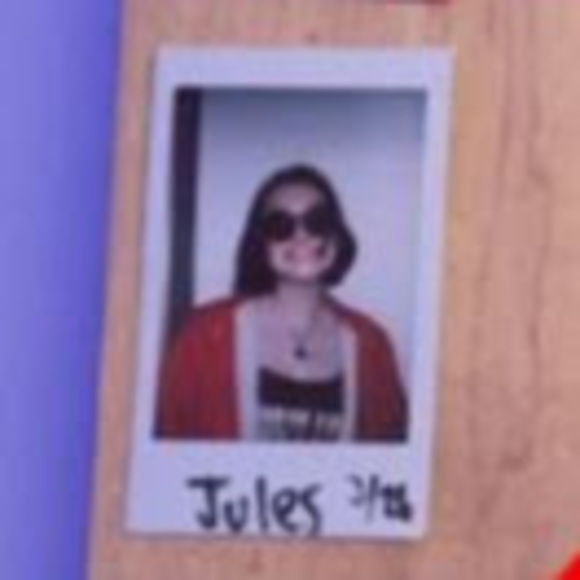 Profile Picture of Juliette Boyden (@juliette_boyden) on Poshmark