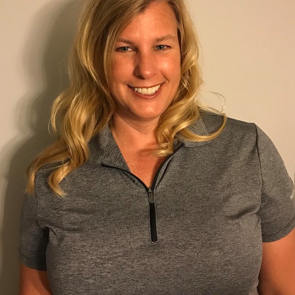 Profile Picture of Angela Shell (@angela_shell) on Poshmark