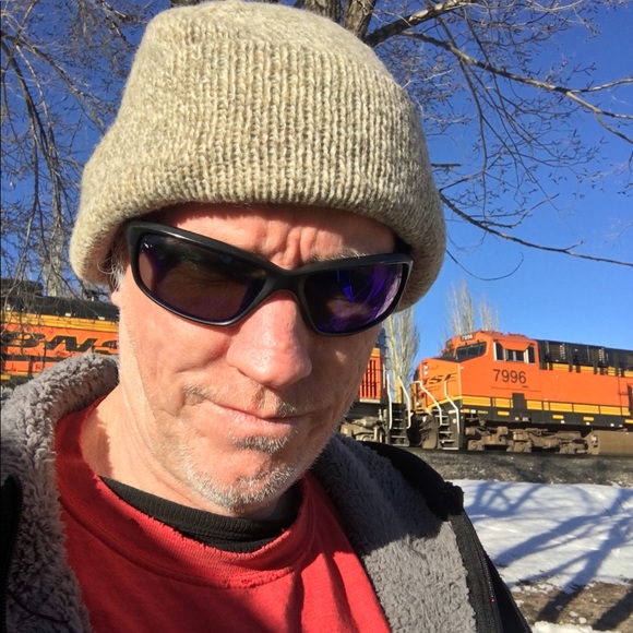 Profile Picture of Michael Blaine (@michael_blaine) on Poshmark