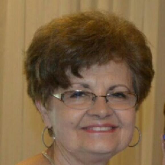 Profile Picture of Pam Durall (@pmdurall) on Poshmark