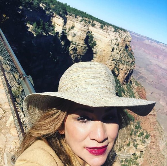 Febe Estrada - Poshmark Profile Picture of Febe Estrada (@genesis0211) on Poshmark