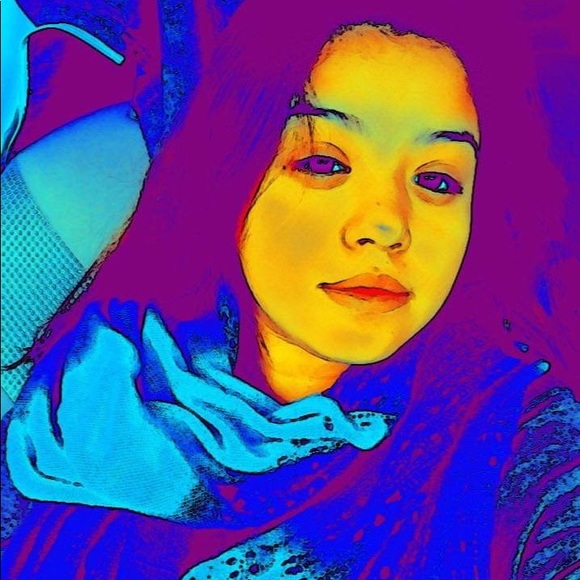 Profile Picture of Lizeth Jimenez (@lizzjim90) on Poshmark