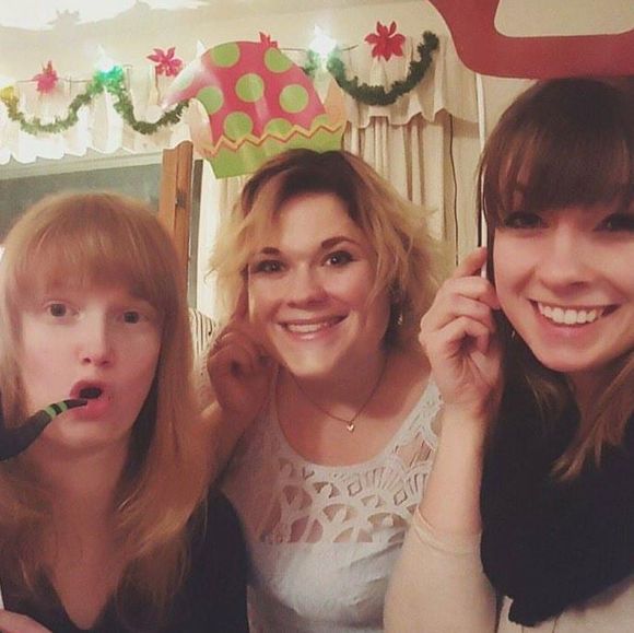 Profile Picture of Holly Diestler (@hollydphotog) on Poshmark