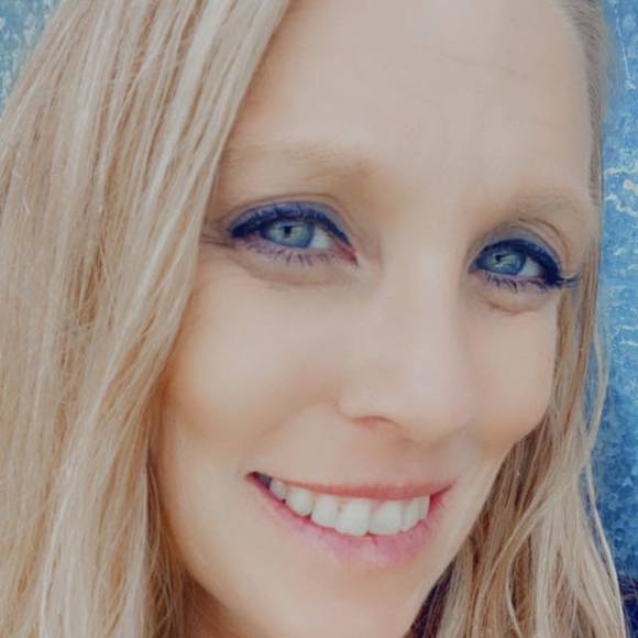 Profile Picture of Erica Usher (@lildawn1982) on Poshmark