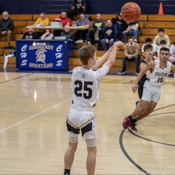 Profile Picture of Thayne Hayes (@thaynehayes) on Poshmark