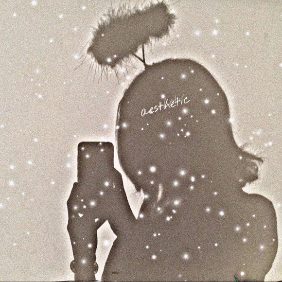 Profile Picture of Kori Bannister (@koridonaher) on Poshmark