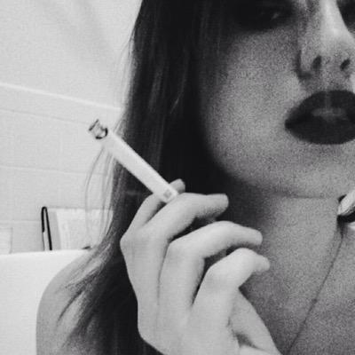 Profile Picture of Jessie #BLM (@VampyreMermaid) on Twitter