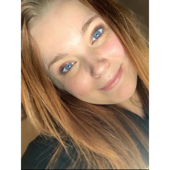 Profile Picture of Cora Coleman (@ccolemanub) on Poshmark