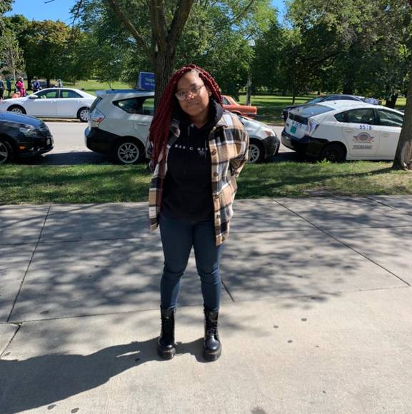 Profile Picture of Ariel Doyle (@ari_ari2) on Poshmark
