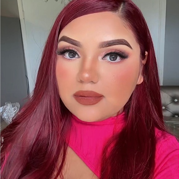 Profile Picture of Johana Alcantara (@j_a_23) on Poshmark