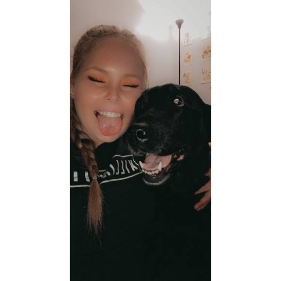 Profile Picture of Emily Quinn (@emilyquin707) on Poshmark