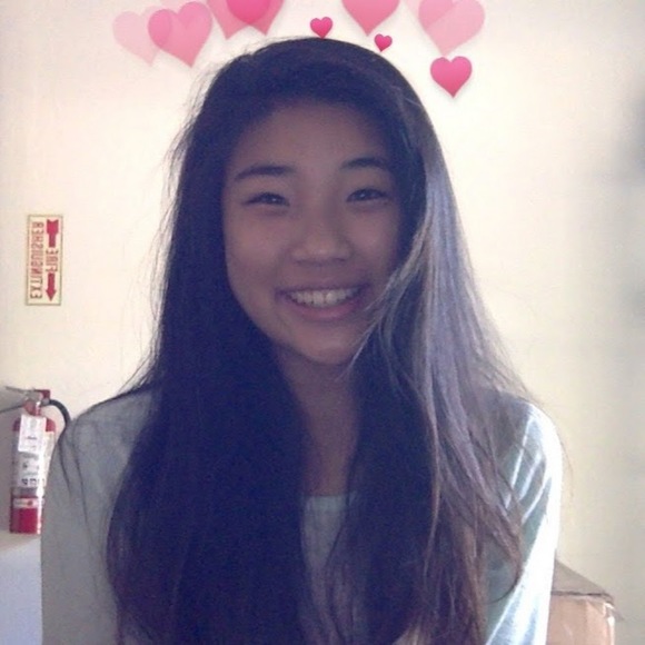 Katie Lee - Poshmark Profile Picture of Katie Lee (@katieuglee) on Poshmark