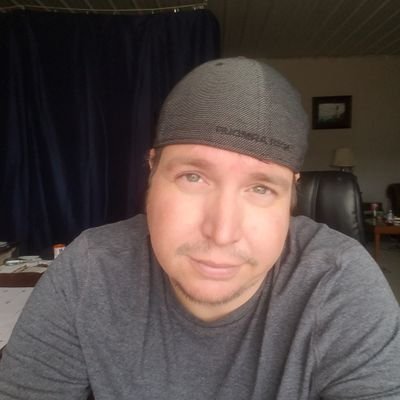 Profile Picture of Thomas Burkhart (@thomburkhart80) on Twitter