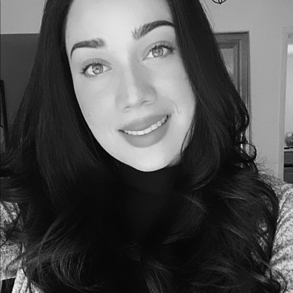 Profile Picture of Juliana Saucedo (@jsaucebosss) on Poshmark