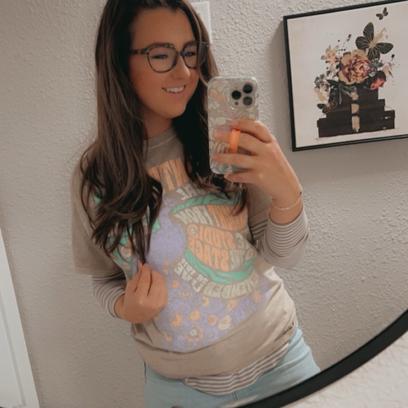 Profile Picture of Mckenzie Spafford (@kenziespafford) on Poshmark