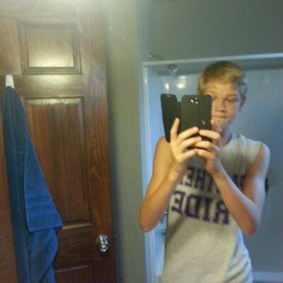 Profile Picture of Chase Hale (@buffboxer34) on Twitter