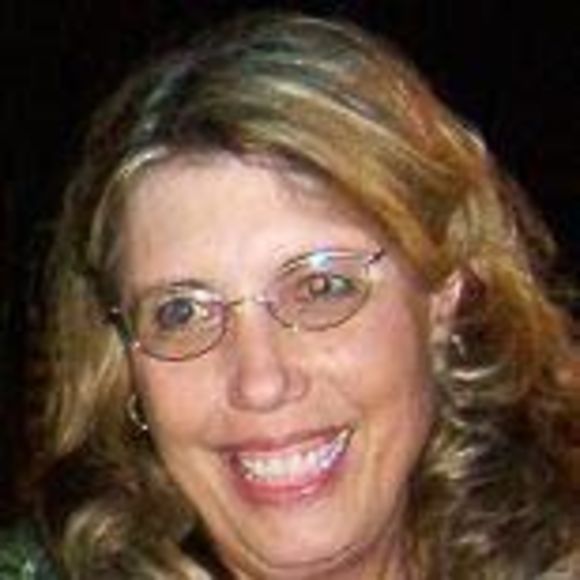 Profile Picture of Mary Gromada (@mfgromada) on Poshmark