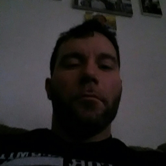 Profile Picture of Donald Grody (@donald85) on Poshmark