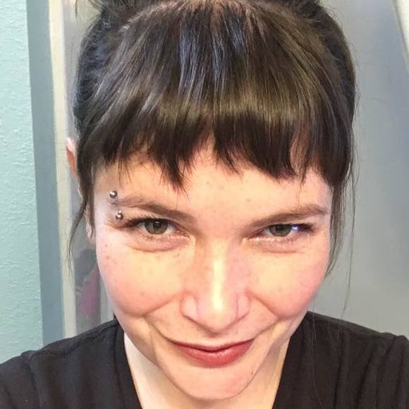 Profile Picture of Allison Mischenko (@amischenko) on Poshmark
