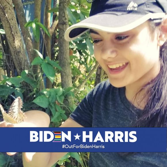 Profile Picture of Melieni Ferreyra (@melieni123) on Poshmark